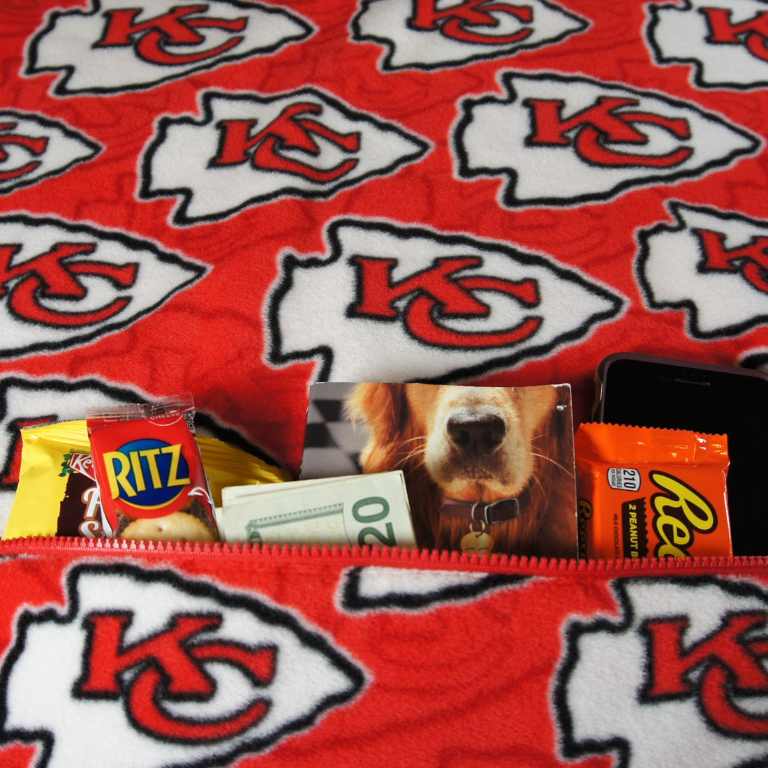 Throws-Road-Trip-Medium-Kansas-City-Chiefs